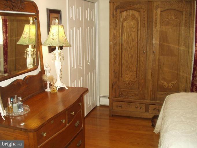 2106 Reuter Road Lutherville-Timonium, MD 21093 - Photo 7 of 10 Bedroom
