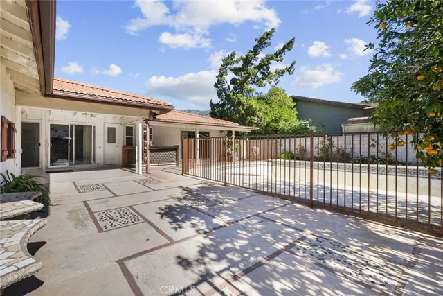 a view of garage and yard