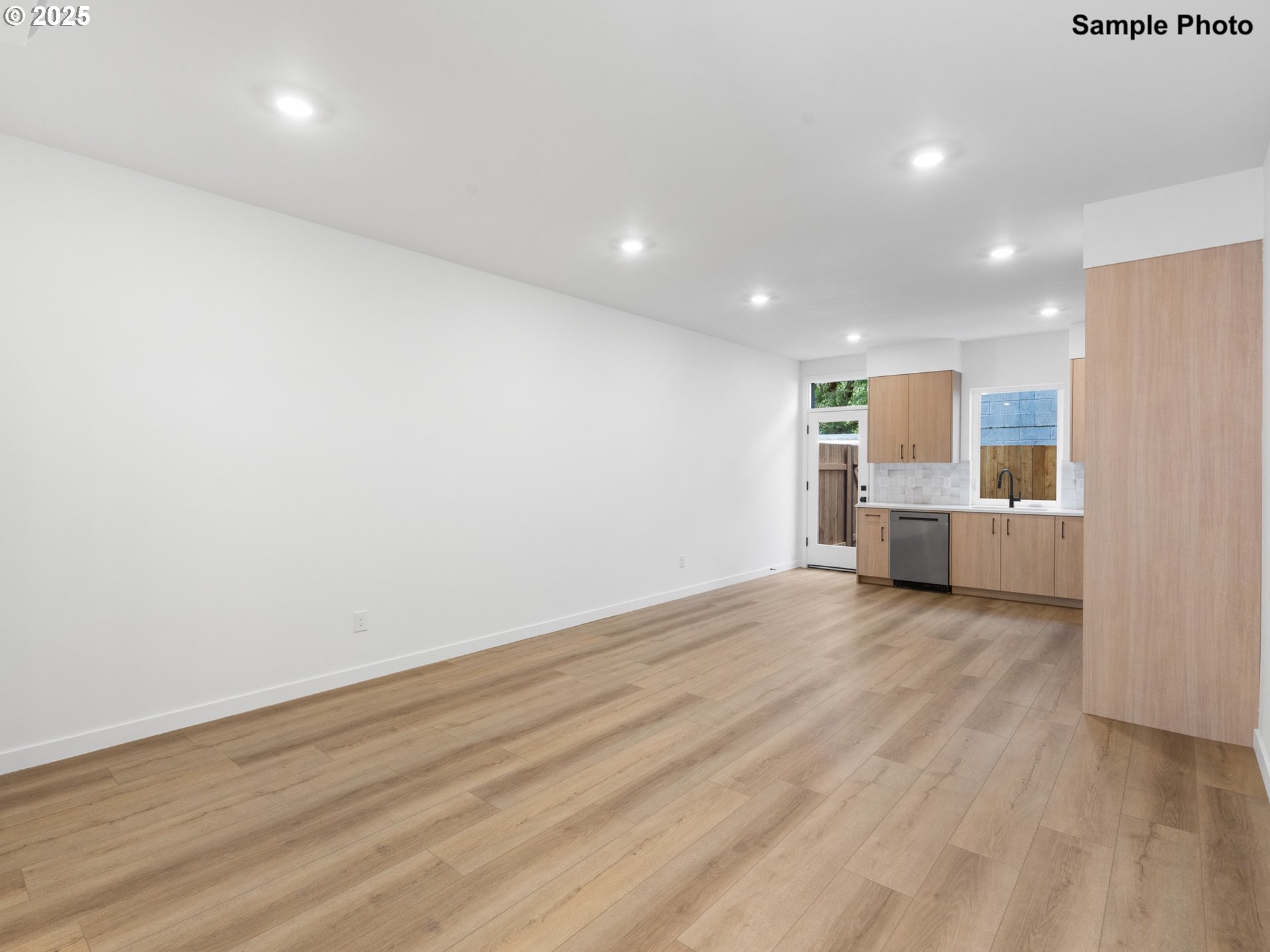 3839 North Willis Boulevard, Unit 2 Portland, OR 97217 - Photo 2 of 12