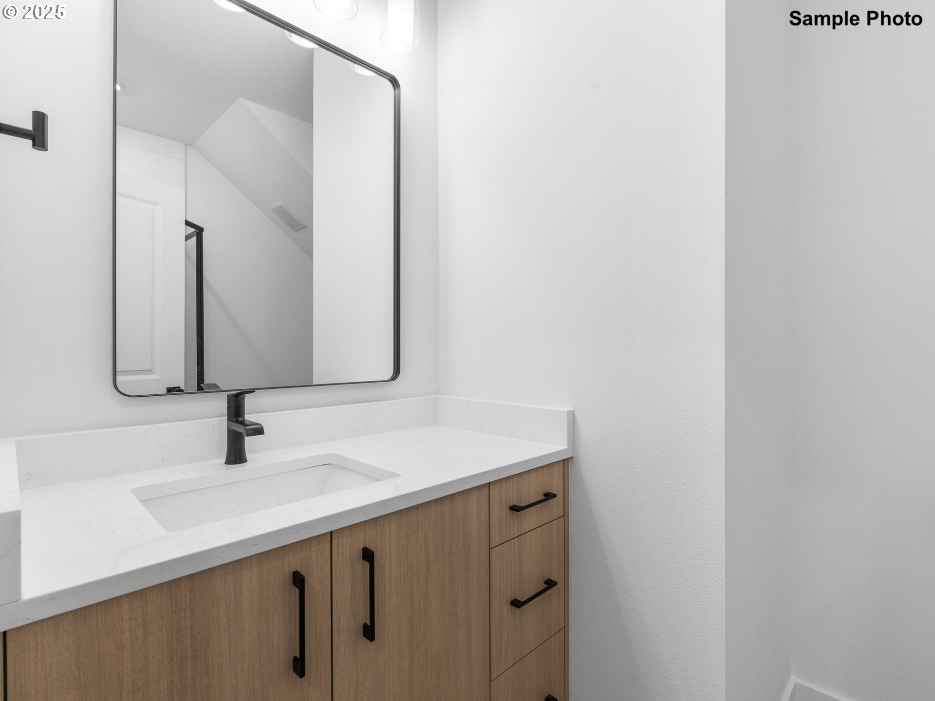 3839 North Willis Boulevard, Unit 2 Portland, OR 97217 - Photo 6 of 12