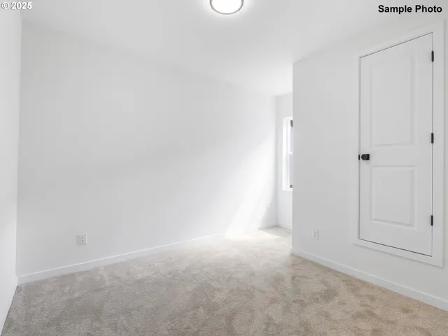 $289,900 | 3839 North Willis Boulevard, Unit 2, Portland, OR 97217