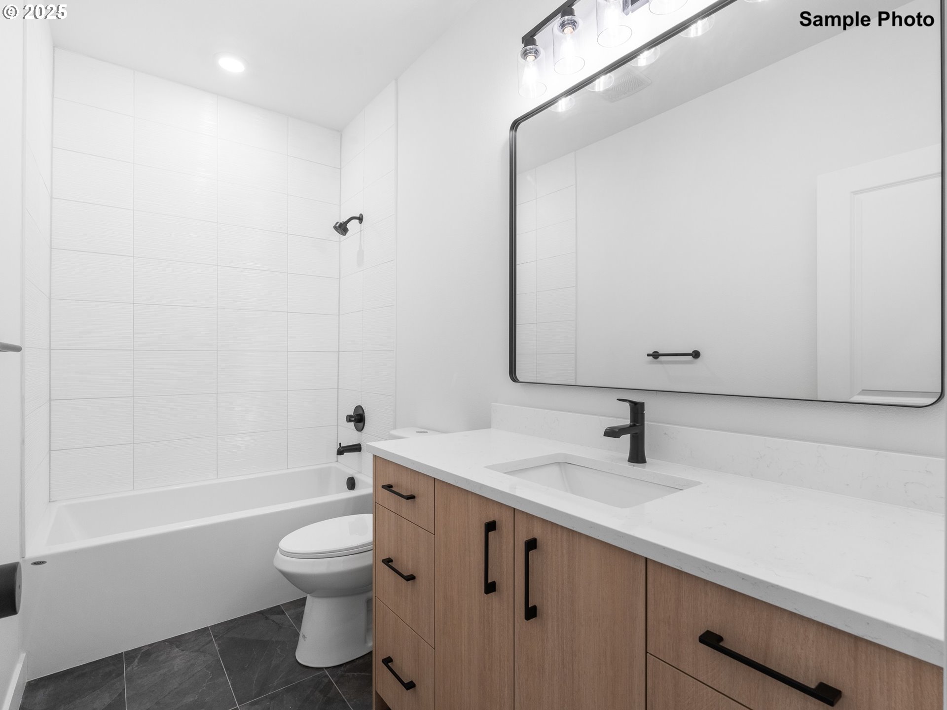 3839 North Willis Boulevard, Unit 2 Portland, OR 97217 - Photo 8 of 12