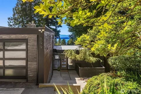 $2,588,000 | 899 Northwest Elford Drive, Seattle, WA 98177