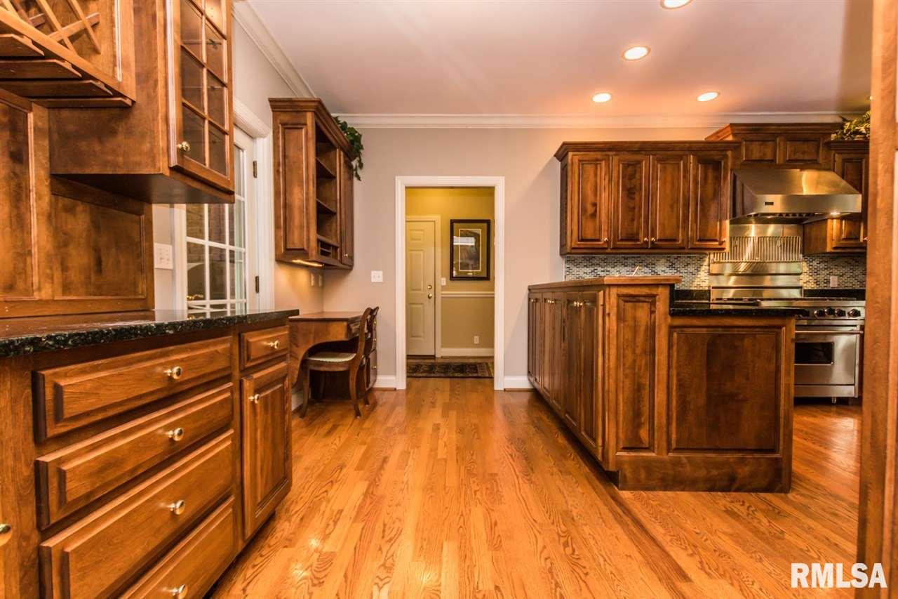 98 Diamond Point Morton, IL 61550 - Photo 11 of 36