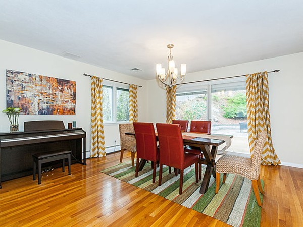 98 Risley Road Brookline, MA 02467 - Photo 7 of 28 Gallery Image 7