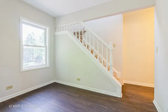 $529,000 | 915 East Chicago Avenue, Naperville, IL 60540