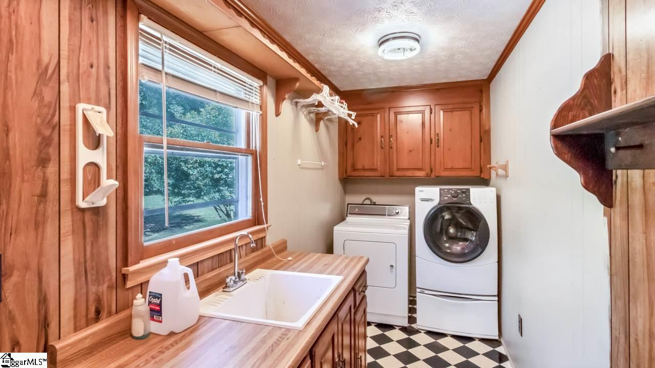 3591 Brown Road Greer, SC 29651 - Photo 13 of 32