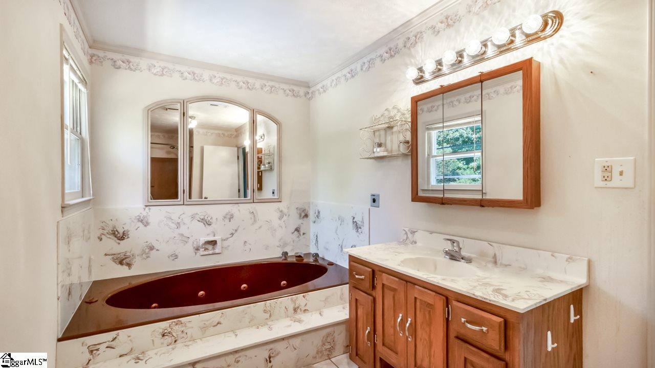 3591 Brown Road Greer, SC 29651 - Photo 19 of 32