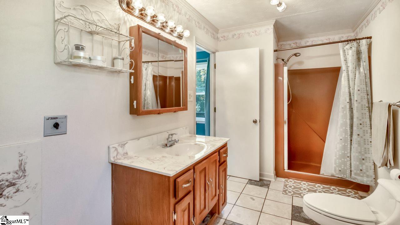 3591 Brown Road Greer, SC 29651 - Photo 21 of 32