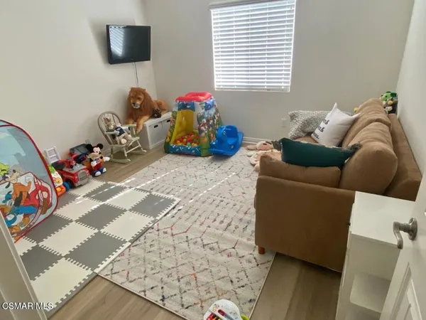 $3,950 | 32 Secret Hollow Lane, Newbury Park, CA 91320