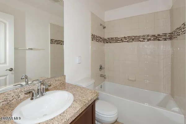 $3,950 | 32 Secret Hollow Lane, Newbury Park, CA 91320