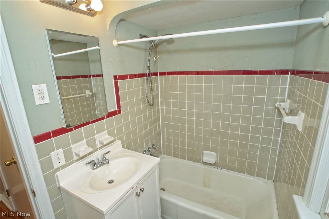 3545 Boynton Road Cleveland Heights, OH 44121 - Photo 26 of 33