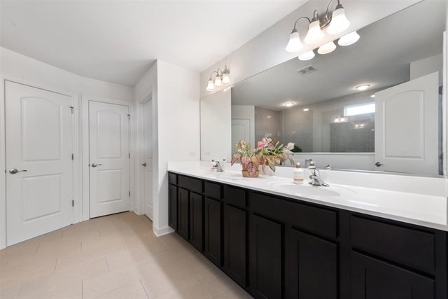 4385 Rudyard Kipling Road Elgin, IL 60124 - Photo 15 of 32 Gallery Image 15