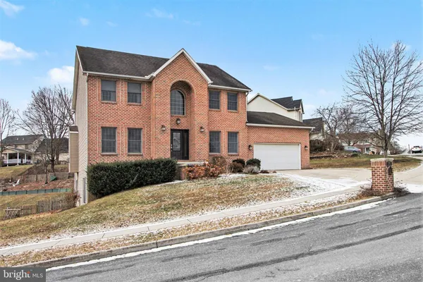 $555,000 | 506 Francis Drive, Mechanicsburg, PA 17050