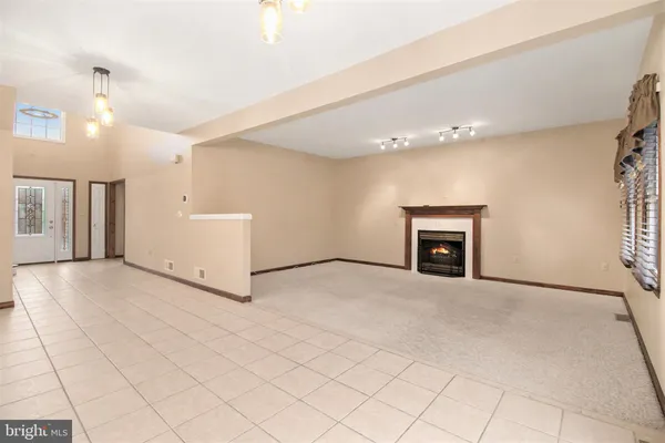 $555,000 | 506 Francis Drive, Mechanicsburg, PA 17050