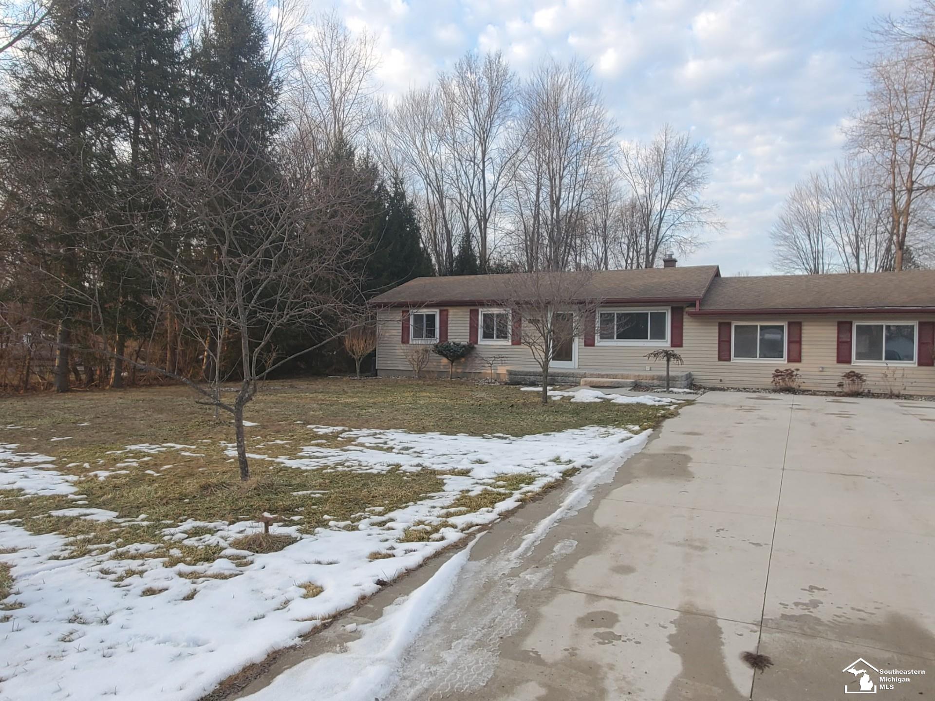33790 Steadman Road New Boston, MI 48164 - Photo 8 of 31 50199598-9cfb37c3-aab8-425e-9209-b1679c6e6144.JPG