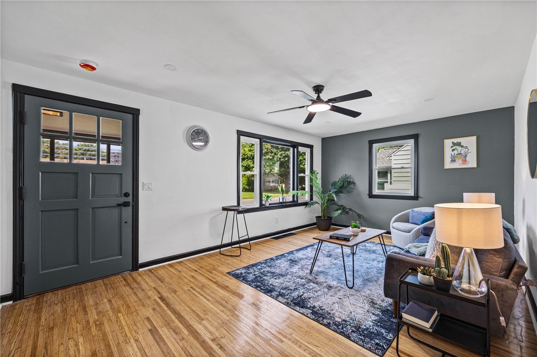 169 Dunn Street Rochester, NY 14621 - Photo 8 of 45