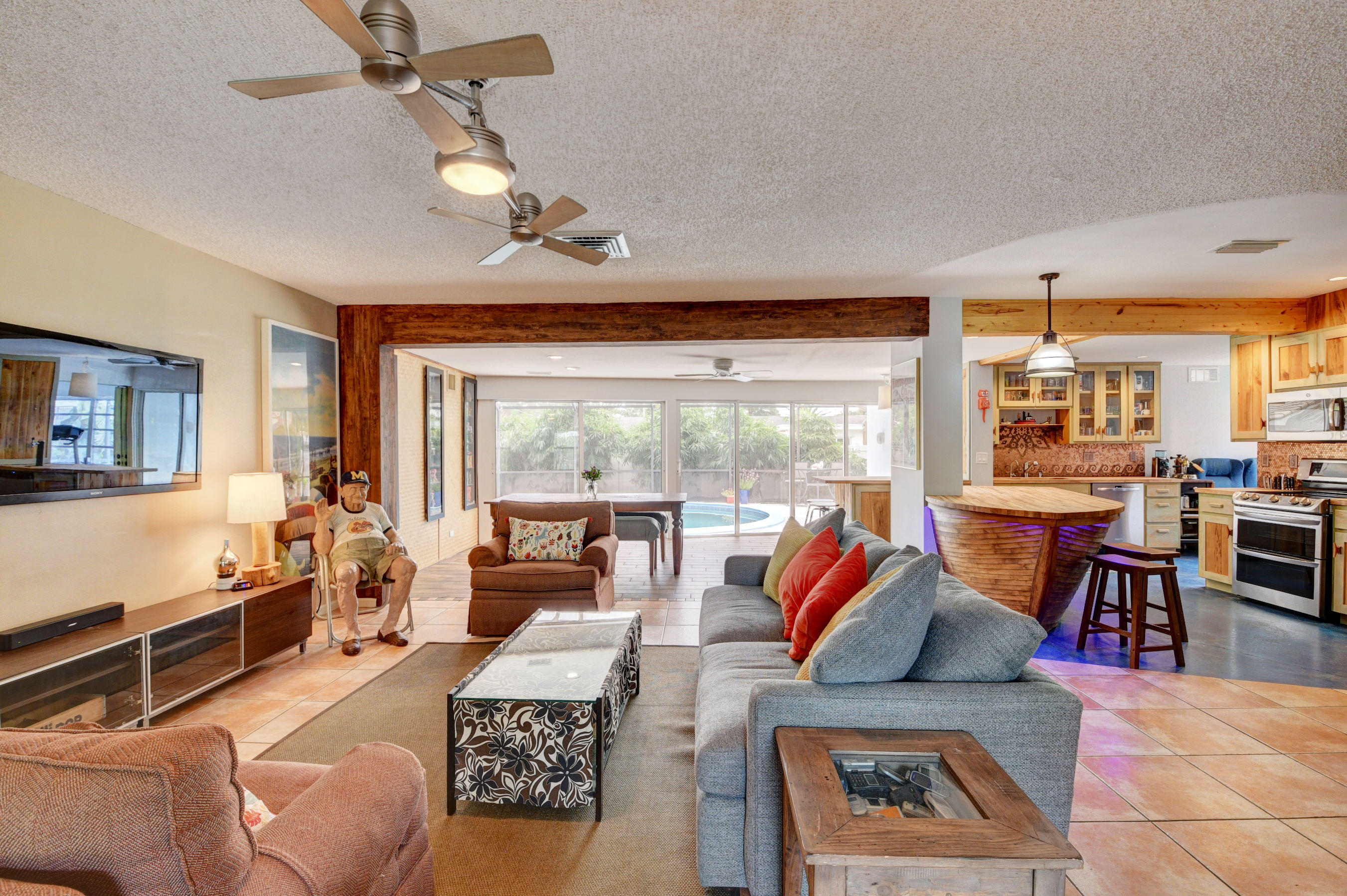 2042 Bonnie Street Boca Raton, FL 33486 - Photo 6 of 43 Living Room