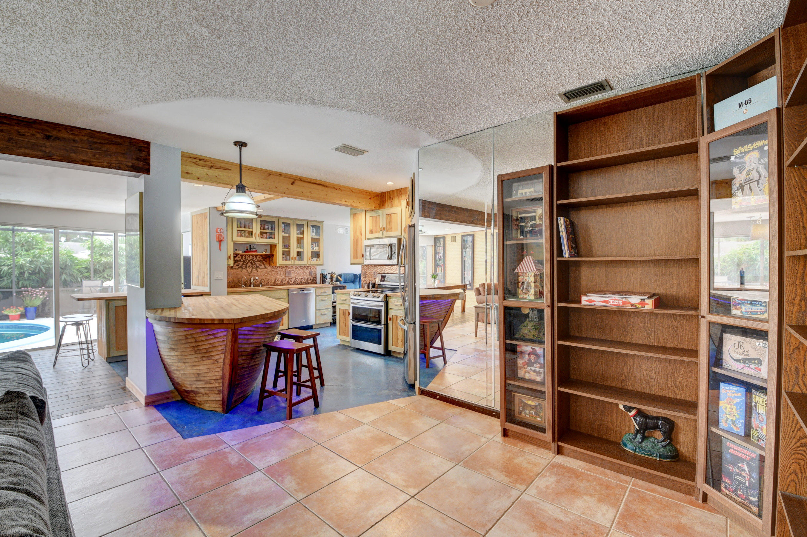 2042 Bonnie Street Boca Raton, FL 33486 - Photo 7 of 43 DSC_6533_4_5_6_7