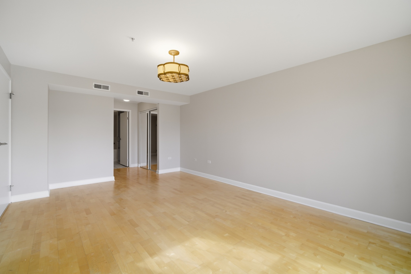 1625 Glenview Road, Unit 207 Glenview, IL 60025 - Photo 11 of 16 a view of an empty room