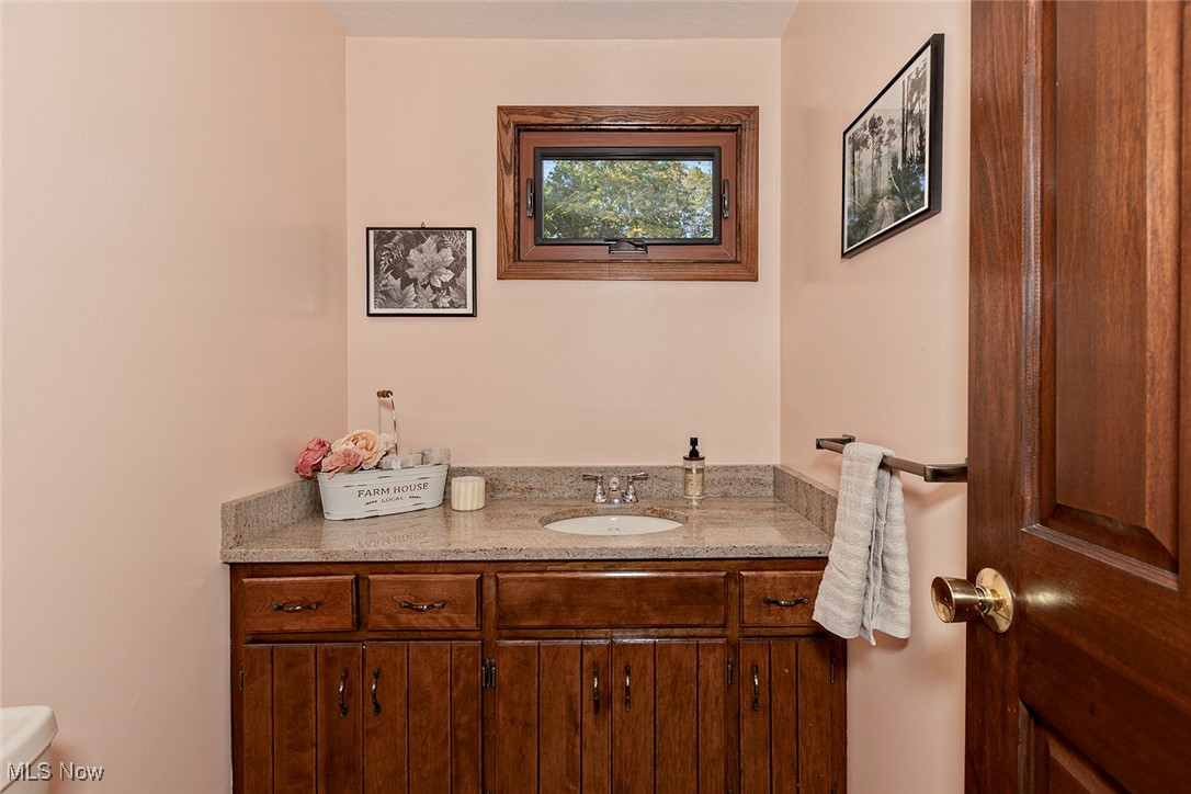 11855 Heath Road Chesterland, OH 44026 - Photo 20 of 49 Gallery Image 20