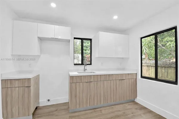 $2,550 | 2919 Northwest 92nd Street, Unit R, Miami, FL 33147