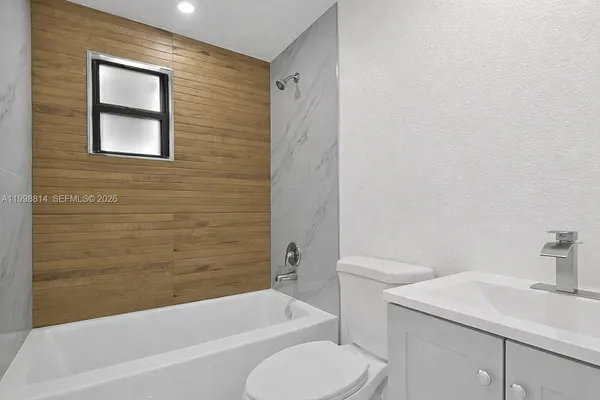 $2,550 | 2919 Northwest 92nd Street, Unit R, Miami, FL 33147