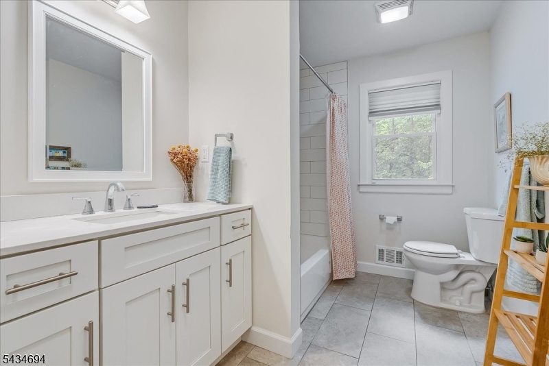 5 Persimmon Way Springfield, NJ 07081 - Photo 13 of 23