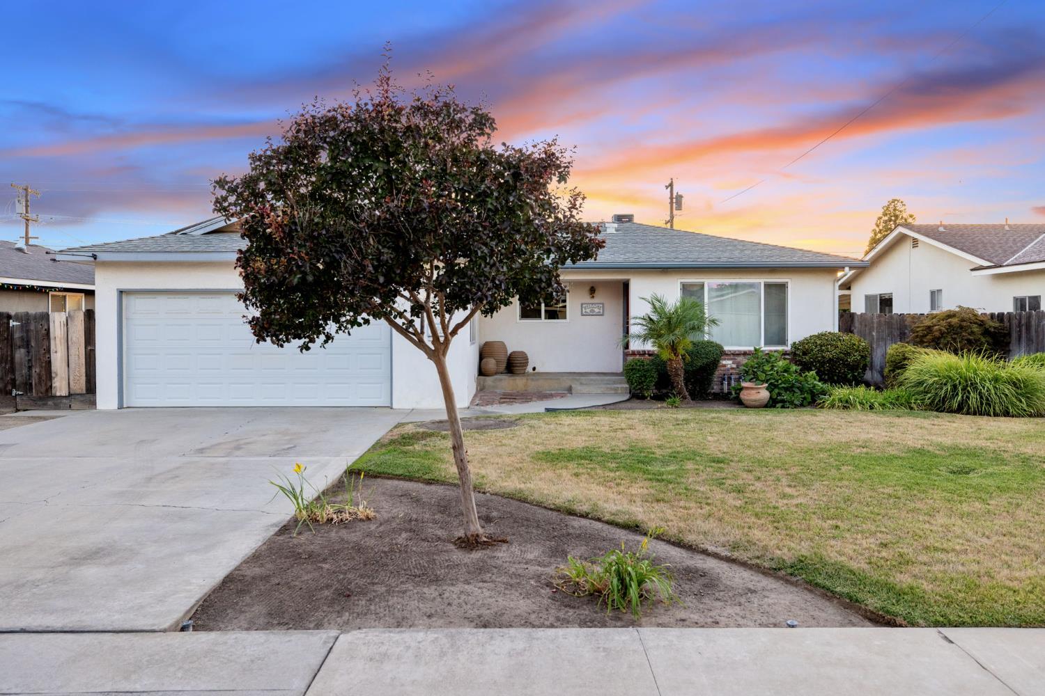 1395 South Rupert Avenue Reedley, CA 93654 - Photo 2 of 45