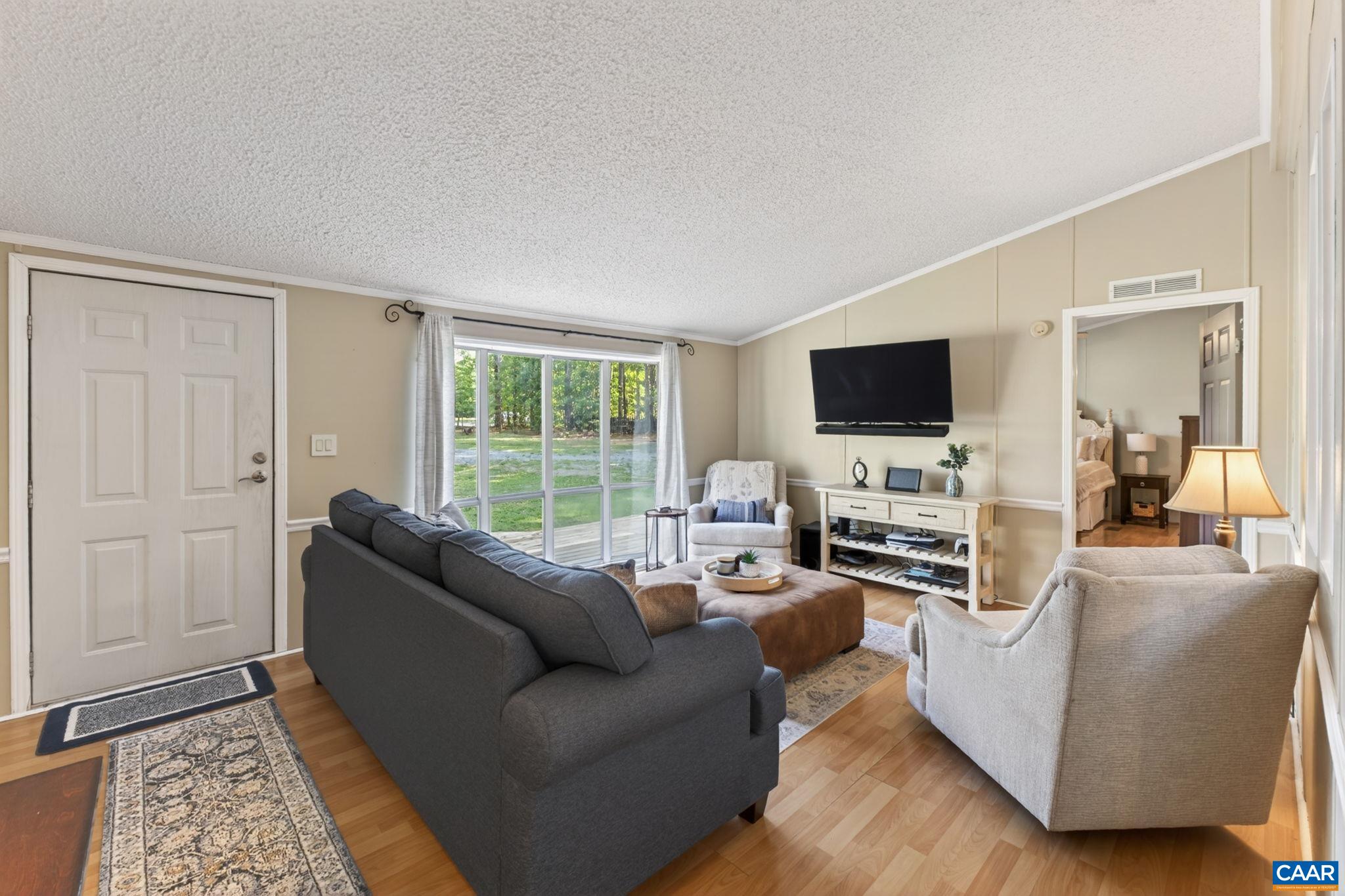 5362 Rolling Road Scottsville, VA 24590 - Photo 2 of 27