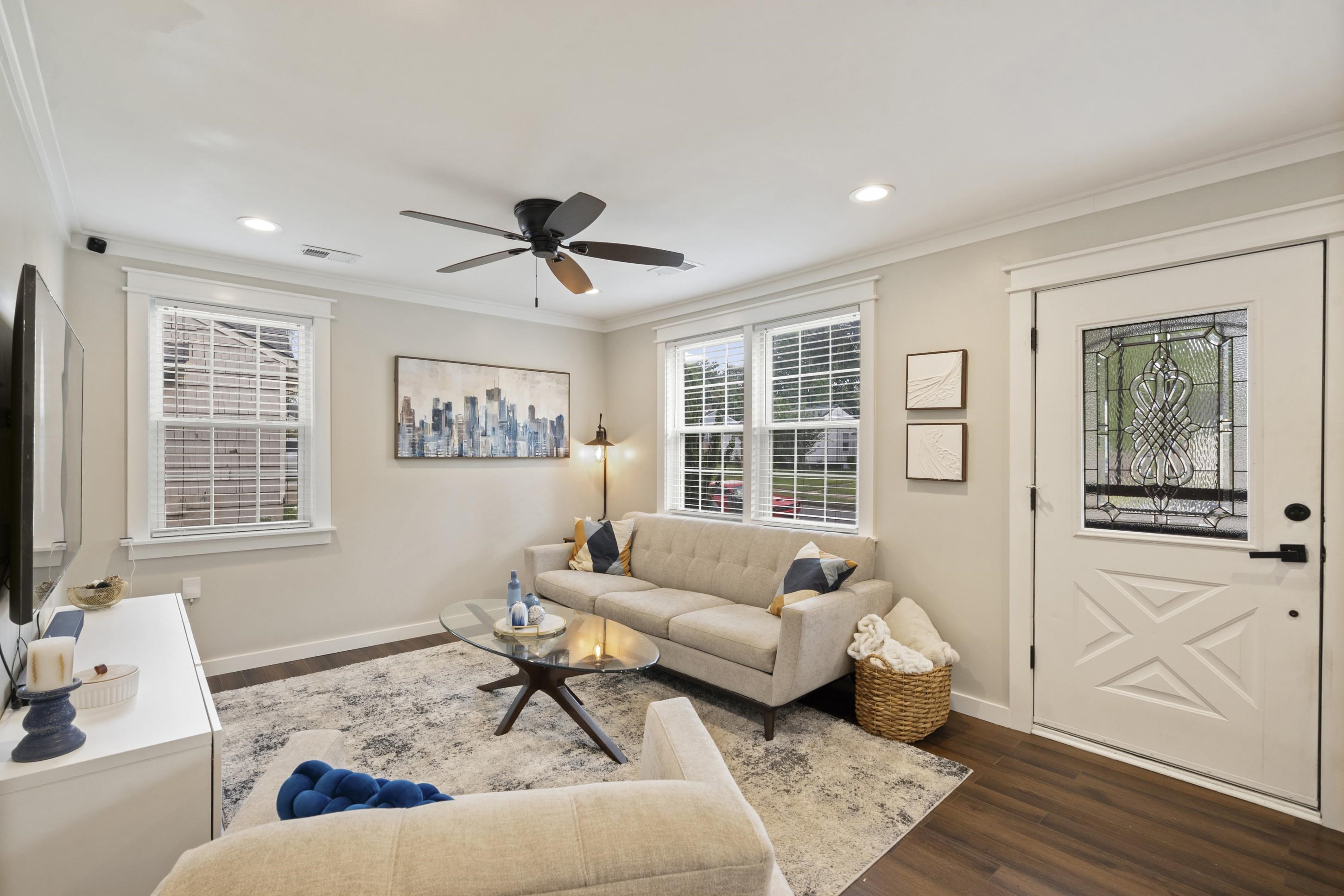 4370 Given Avenue Memphis, TN 38122 - Photo 7 of 30 Living area featuring wood-finish flooring, a decorative front door with leaded glass, recessed lighting, and a ceiling fan