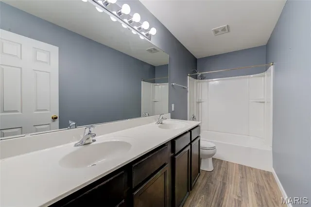 $235,000 | 309 Willott Square Drive, St. Peters, MO 63376