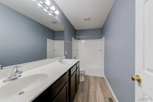 $235,000 | 309 Willott Square Drive, St. Peters, MO 63376