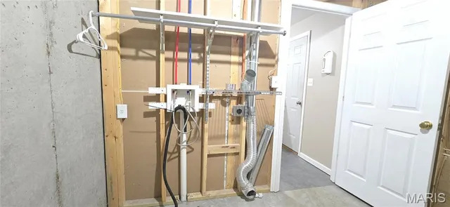 $235,000 | 309 Willott Square Drive, St. Peters, MO 63376