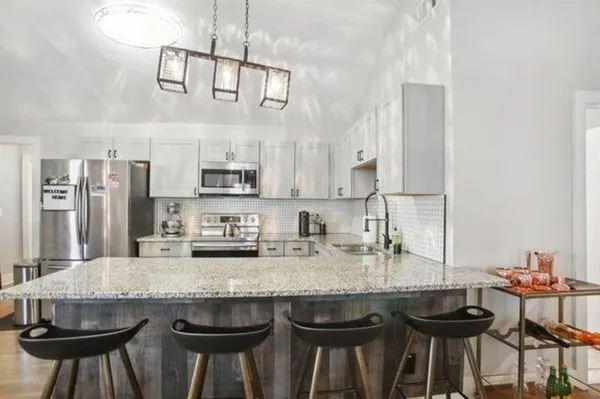 $2,100 | 1384 Lanvale Drive Southwest, Atlanta, GA 30310