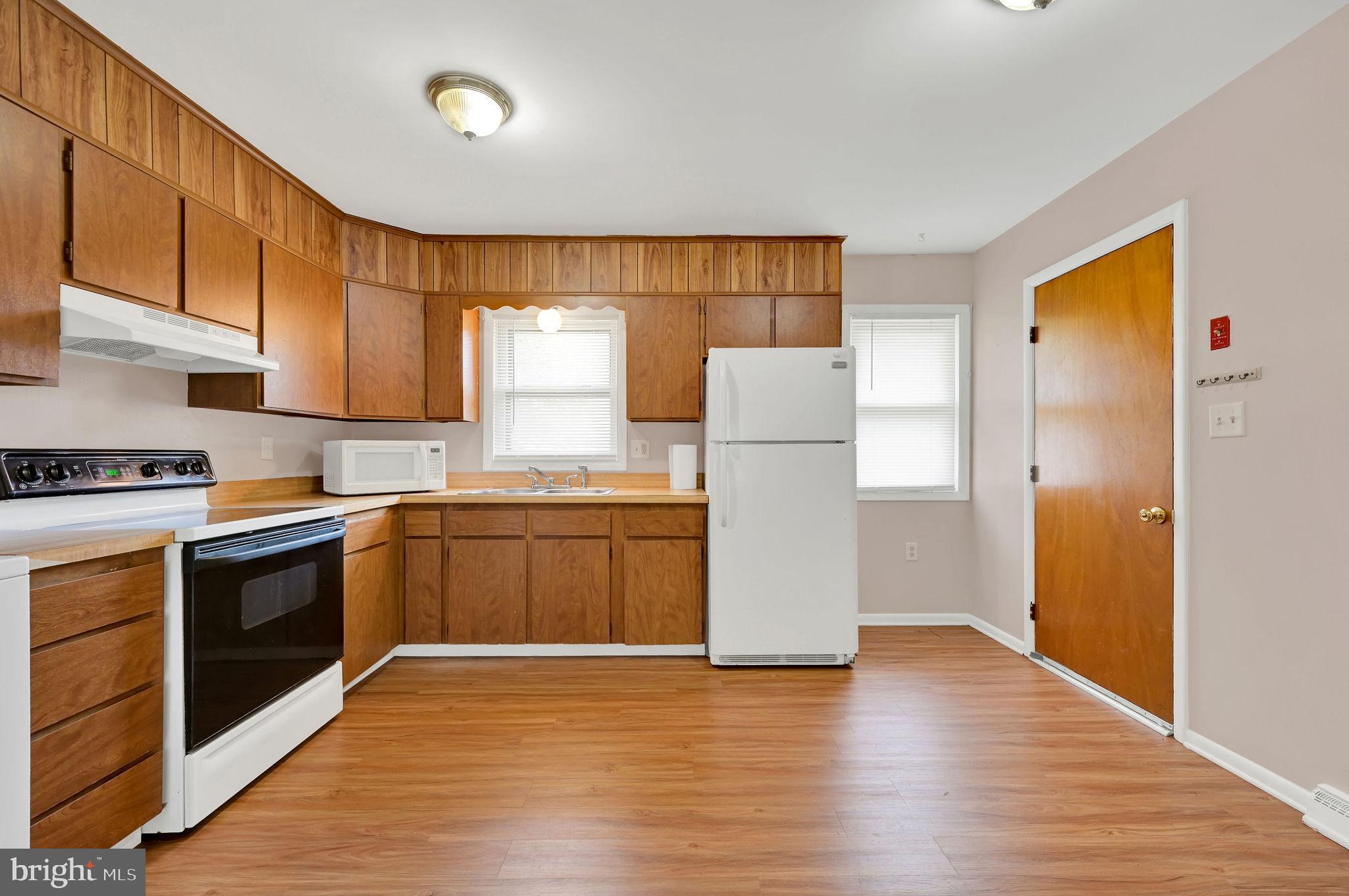 511 Sunset Road Dover, DE 19901 - Photo 7 of 17 Kitchen