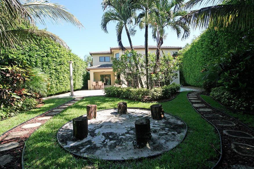 320 Southwest 17th Street Boca Raton, FL 33432 - Photo 24 of 25 Backyard Garden