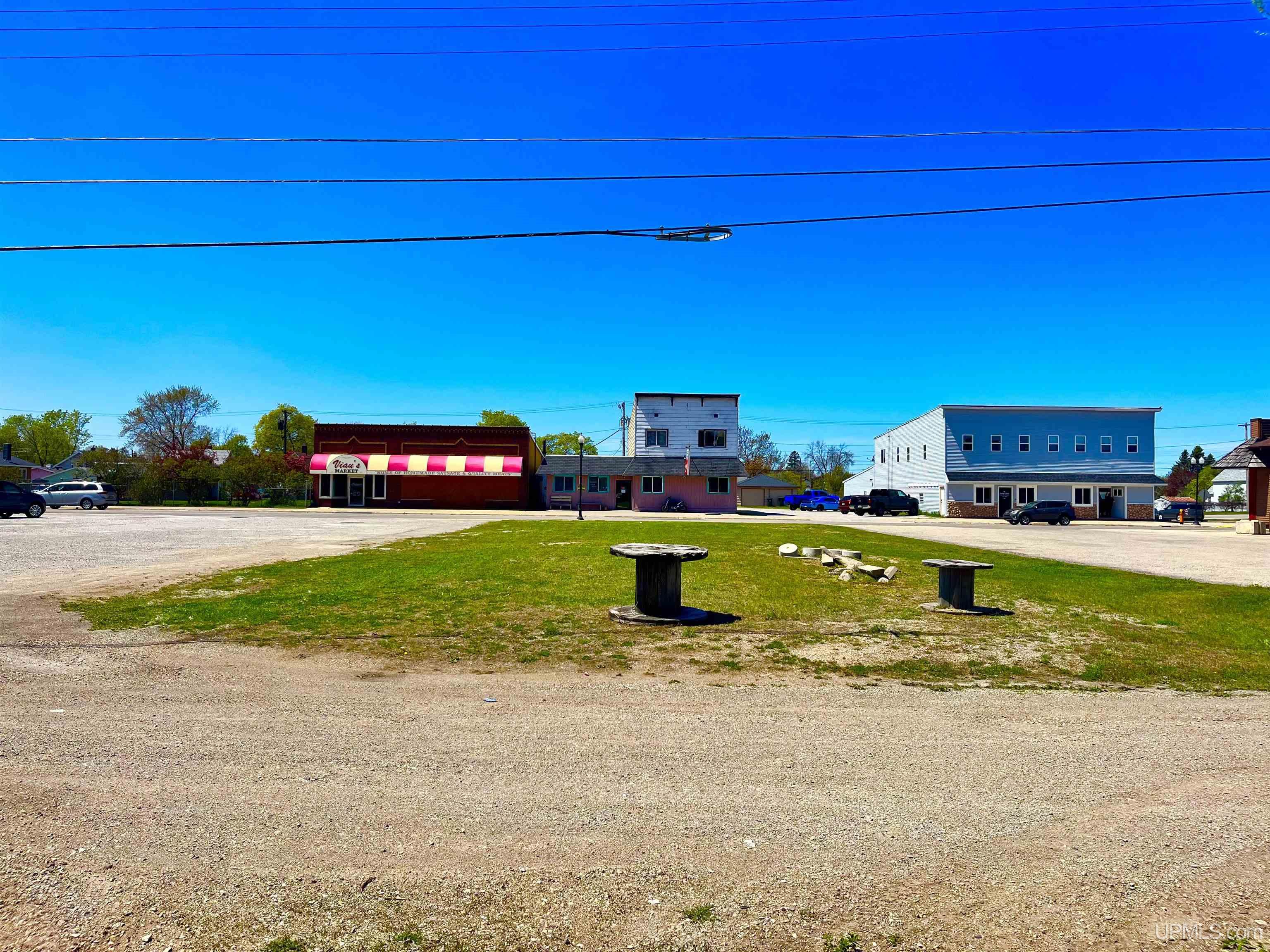 1518-1522 Sheridan Road Escanaba, MI 49829 - Photo 2 of 6