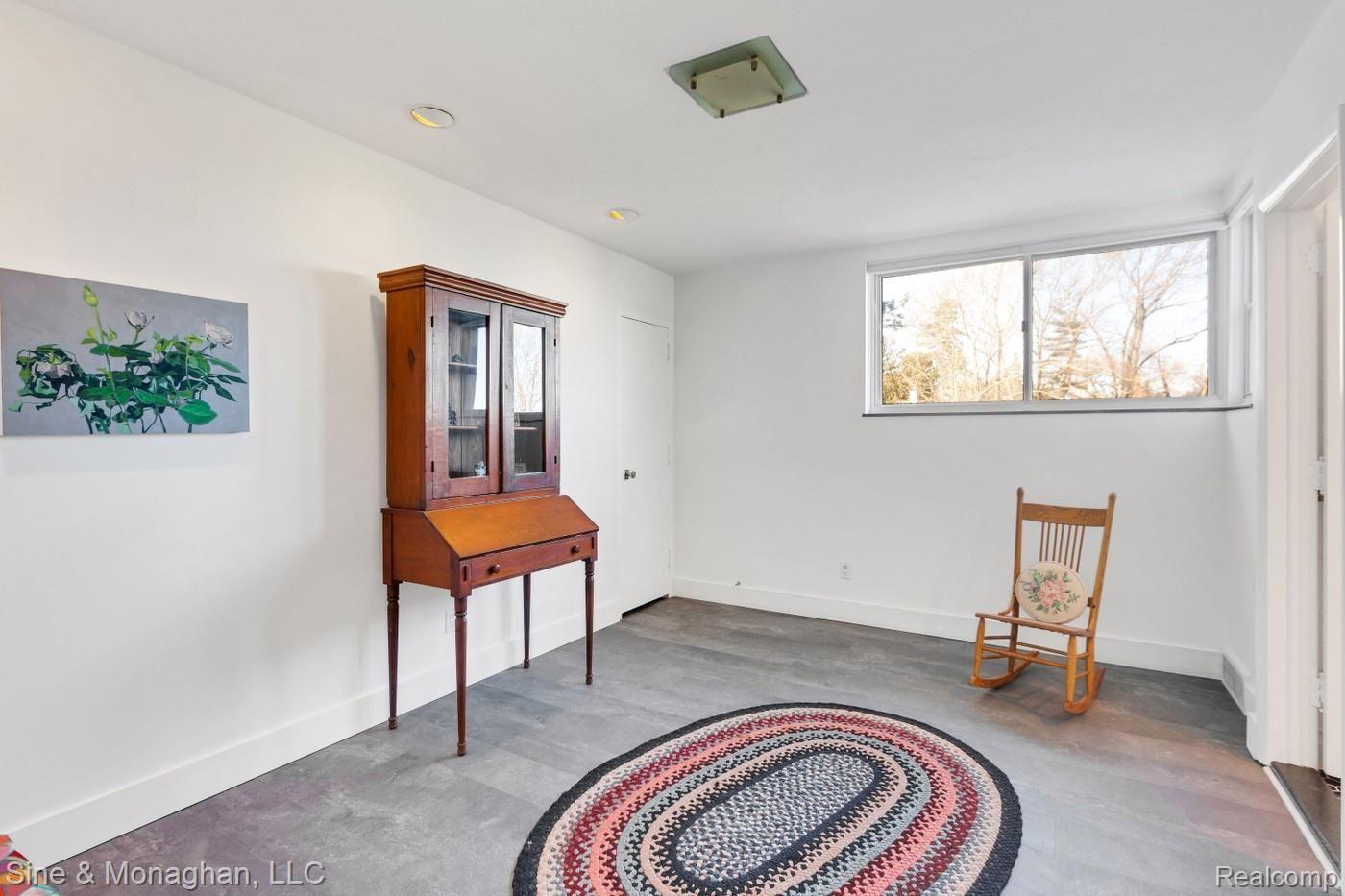 10 Provencal Road Grosse Pointe, MI 48236 - Photo 62 of 94 10-provencal-sewing room.jpg