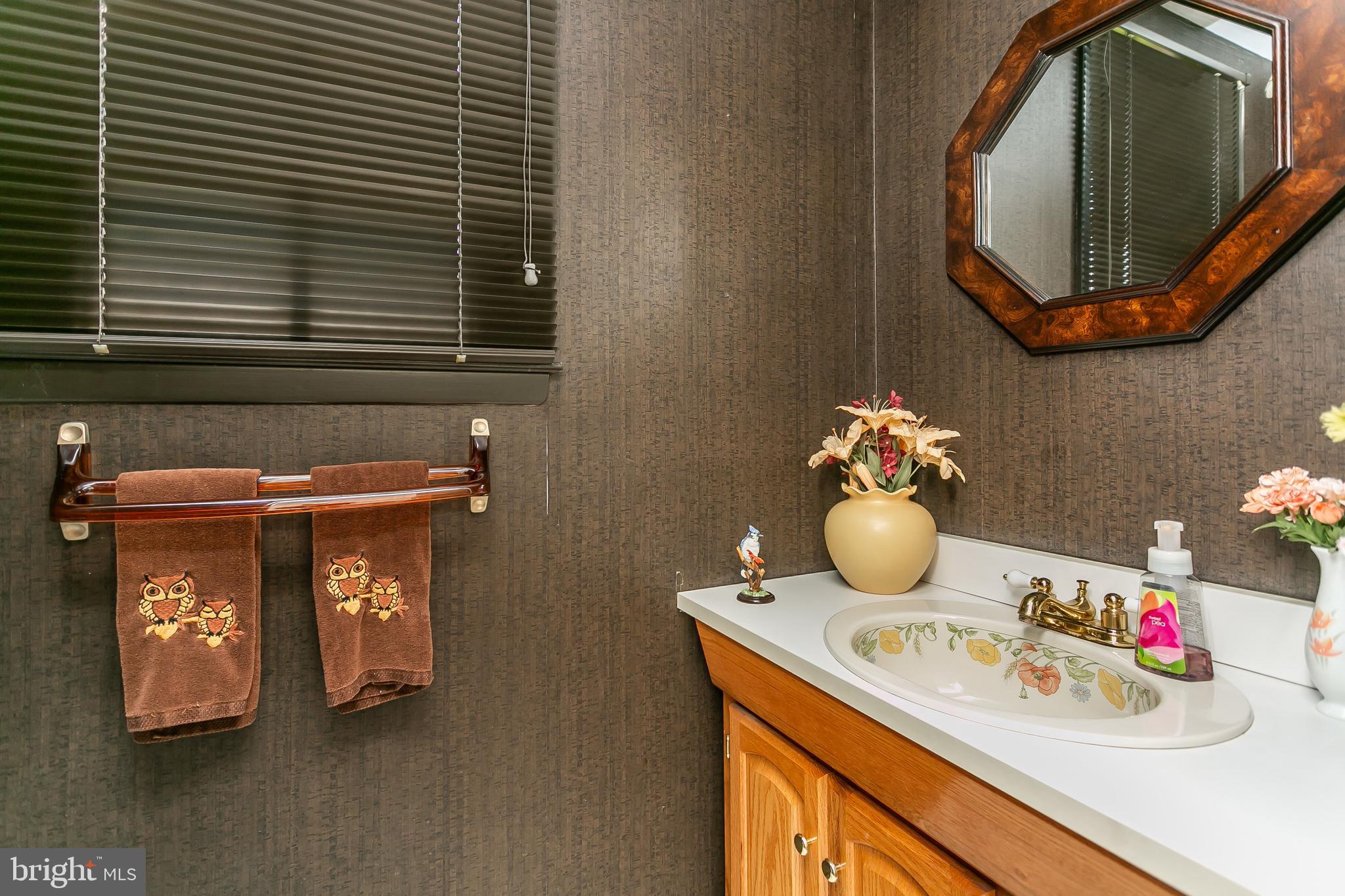 7702 Eden Roc Way Baltimore, MD 21208 - Photo 13 of 37 Powder Room