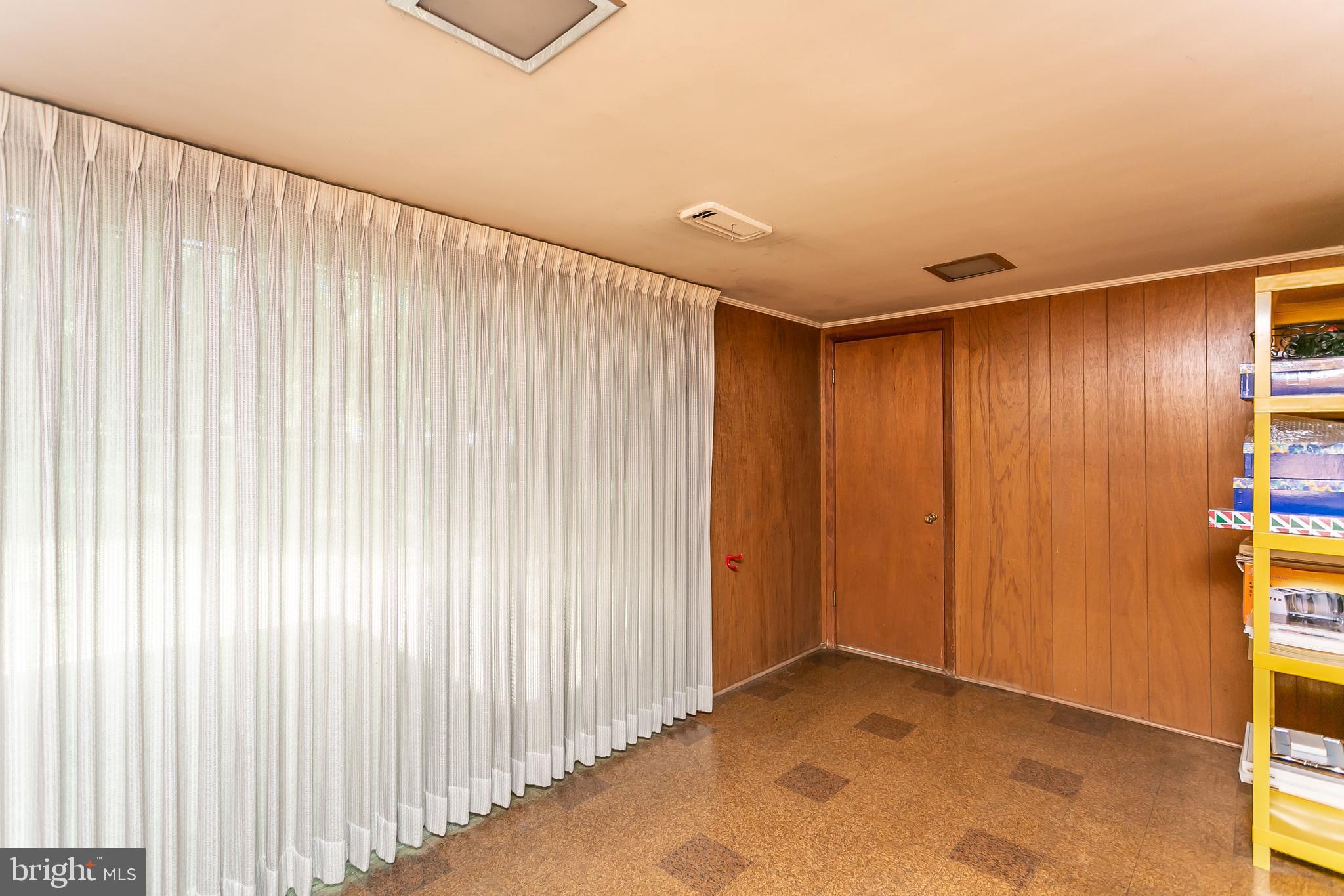 7702 Eden Roc Way Baltimore, MD 21208 - Photo 20 of 37 Office
