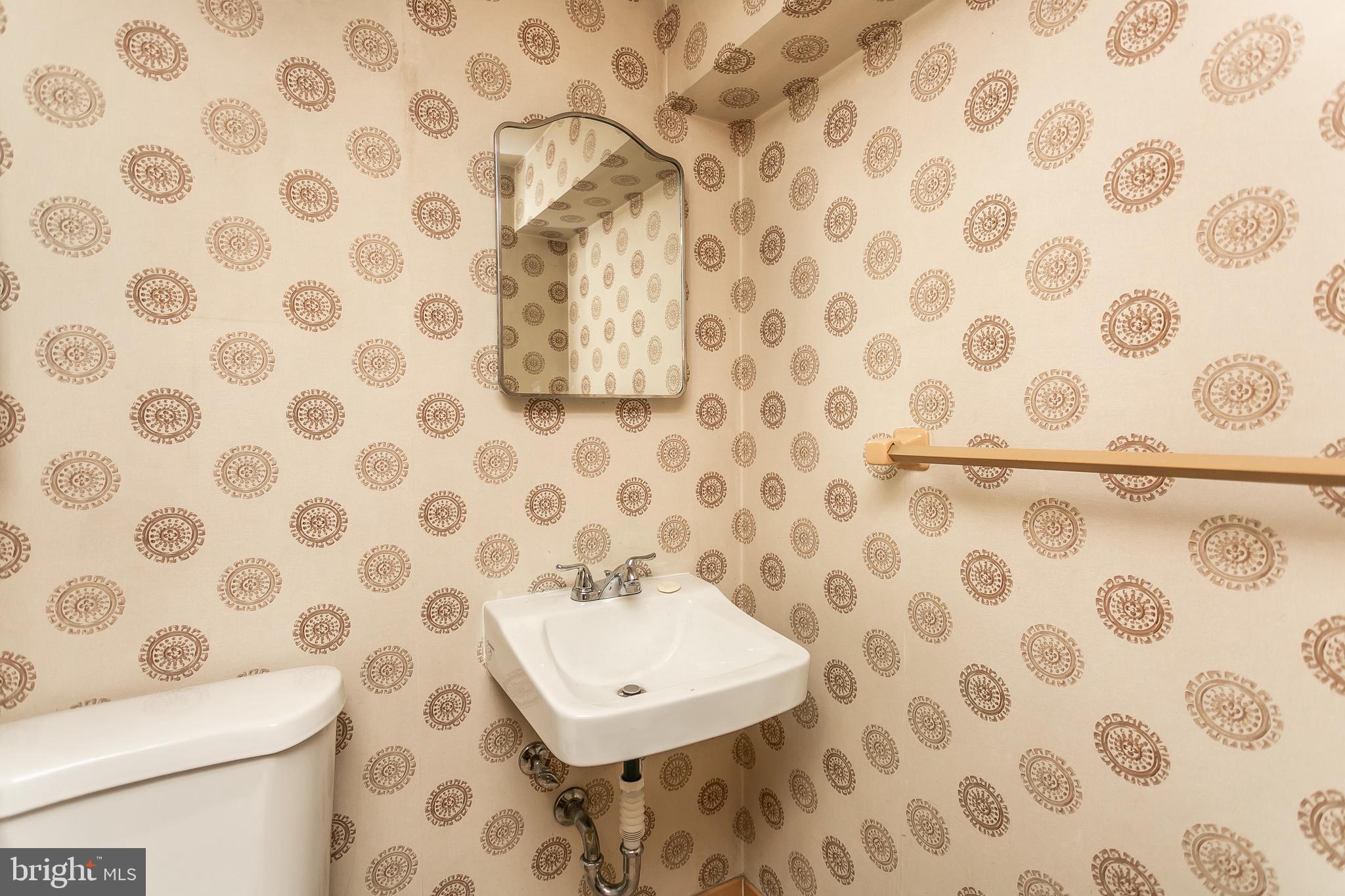7702 Eden Roc Way Baltimore, MD 21208 - Photo 21 of 37 Powder Room #2