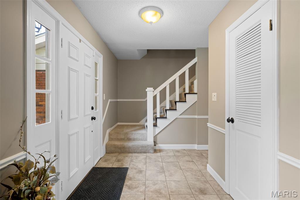 13124 Huntercreek Ridge Road St. Louis, MO 63131 - Photo 4 of 47 Gallery Image 4