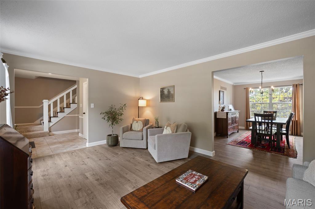 13124 Huntercreek Ridge Road St. Louis, MO 63131 - Photo 6 of 47 Gallery Image 6