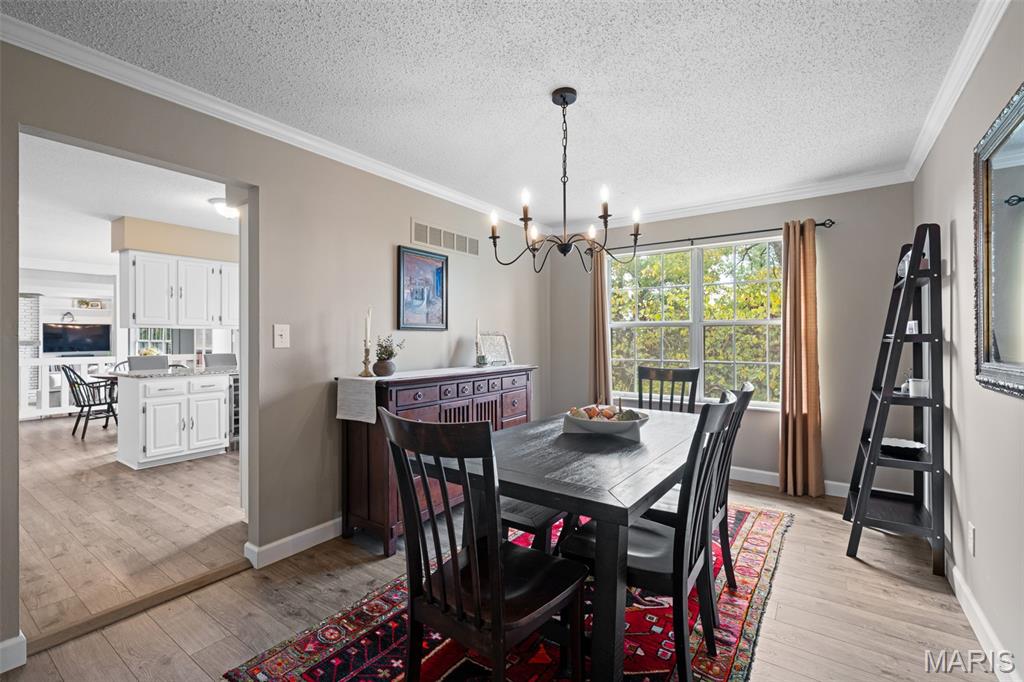 13124 Huntercreek Ridge Road St. Louis, MO 63131 - Photo 9 of 47 Gallery Image 9