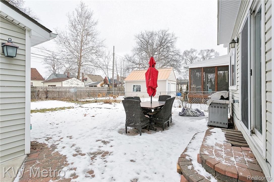 866 Columbia Road Berkley, MI 48072 - Photo 28 of 33 Columbia-28.jpg
