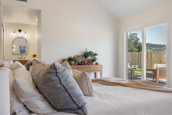 $1,265,000 | 9604 Paseo Montril, San Diego, CA 92129