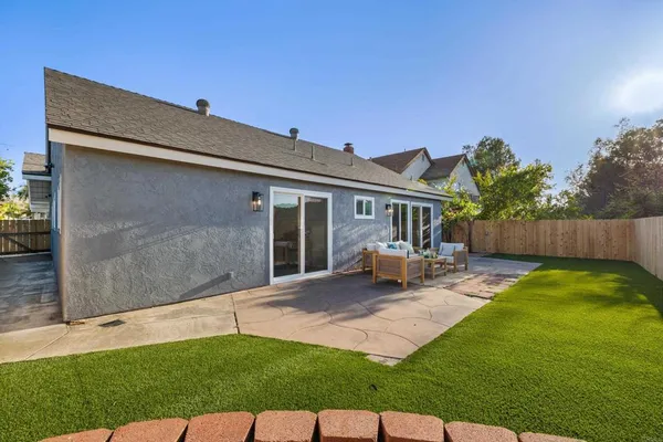$1,265,000 | 9604 Paseo Montril, San Diego, CA 92129
