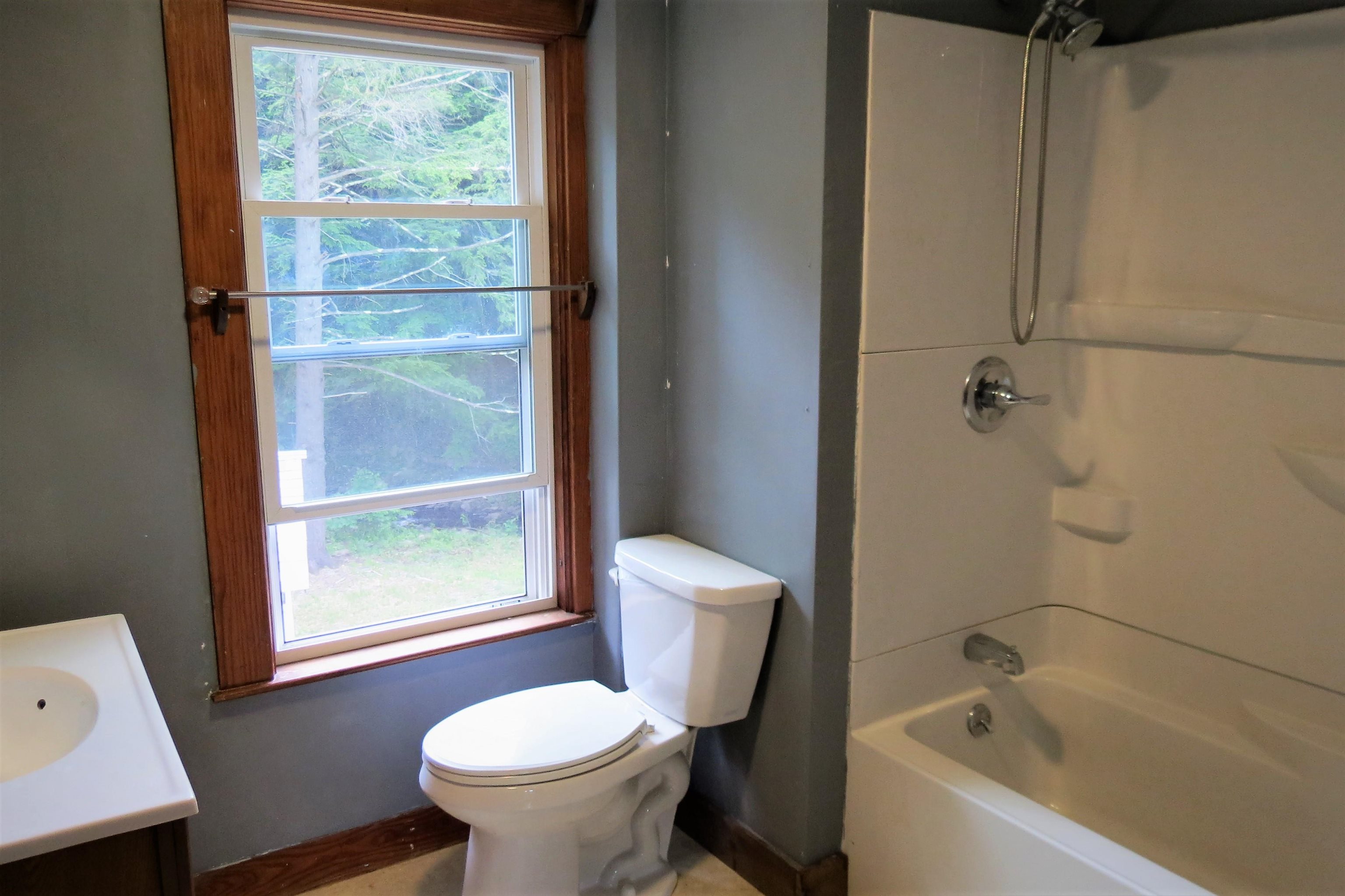 1265 Giddings Street Springfield, VT 05150 - Photo 24 of 39