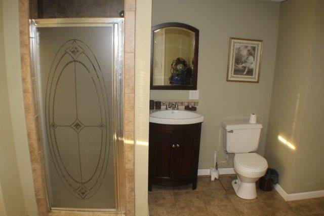 174 Earl Shives Road Summer Shade, KY 42166 - Photo 18 of 23 Gallery Image 18